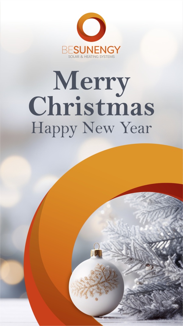 lindo por do sol com Aerogerador